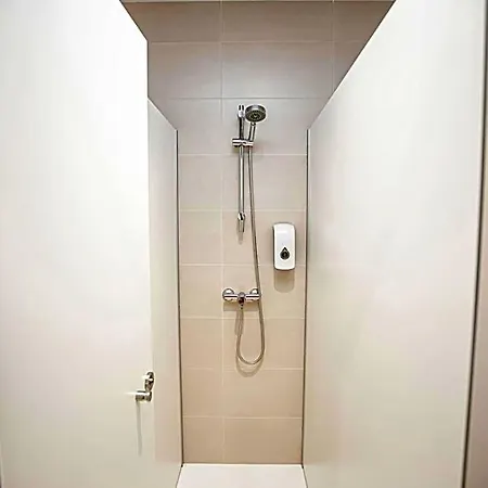 A Fabrica فندق سانتياغو دي كومبوستيلا